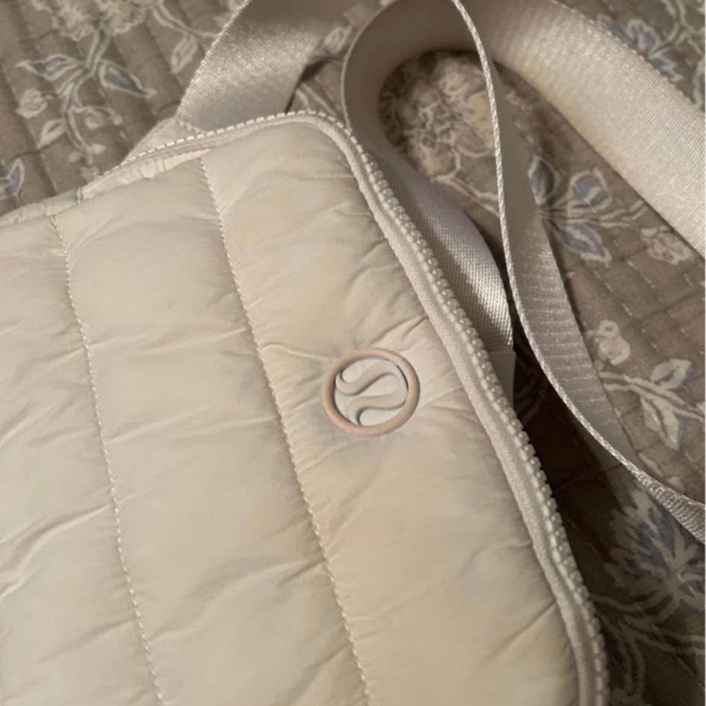 lululemon athletica Off-White Crossbody Bag - Picture 3 of 3